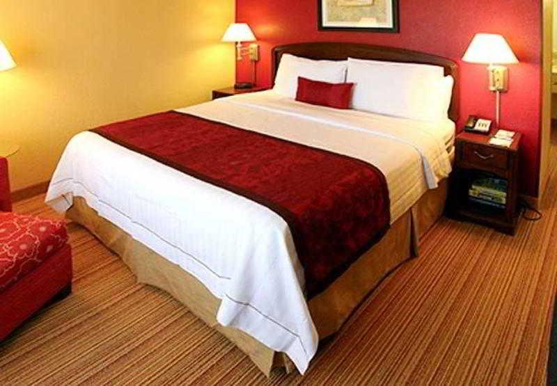 Courtyard By Marriott Rock Hill Hotel Phòng bức ảnh