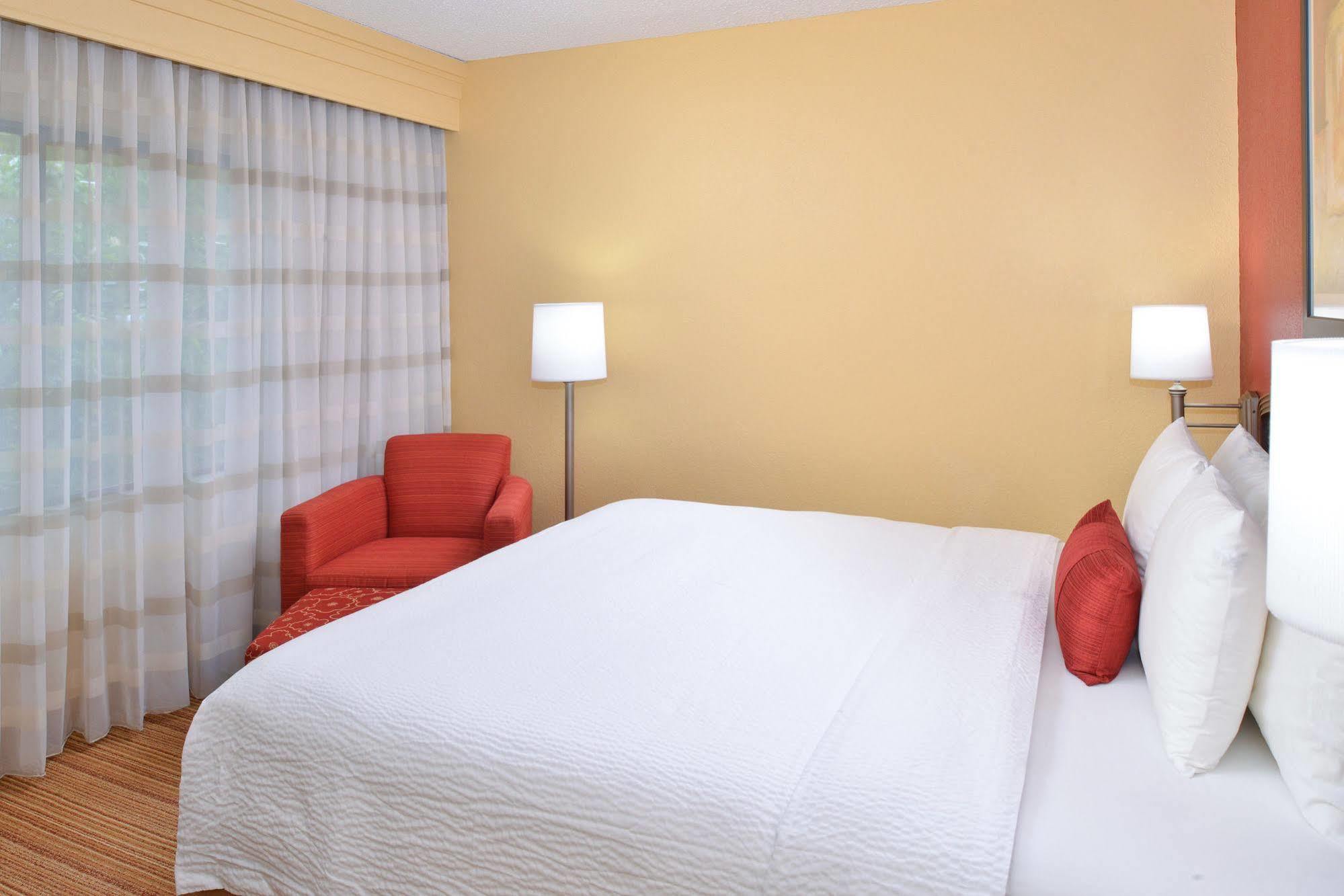 Courtyard By Marriott Rock Hill Hotel Ngoại thất bức ảnh