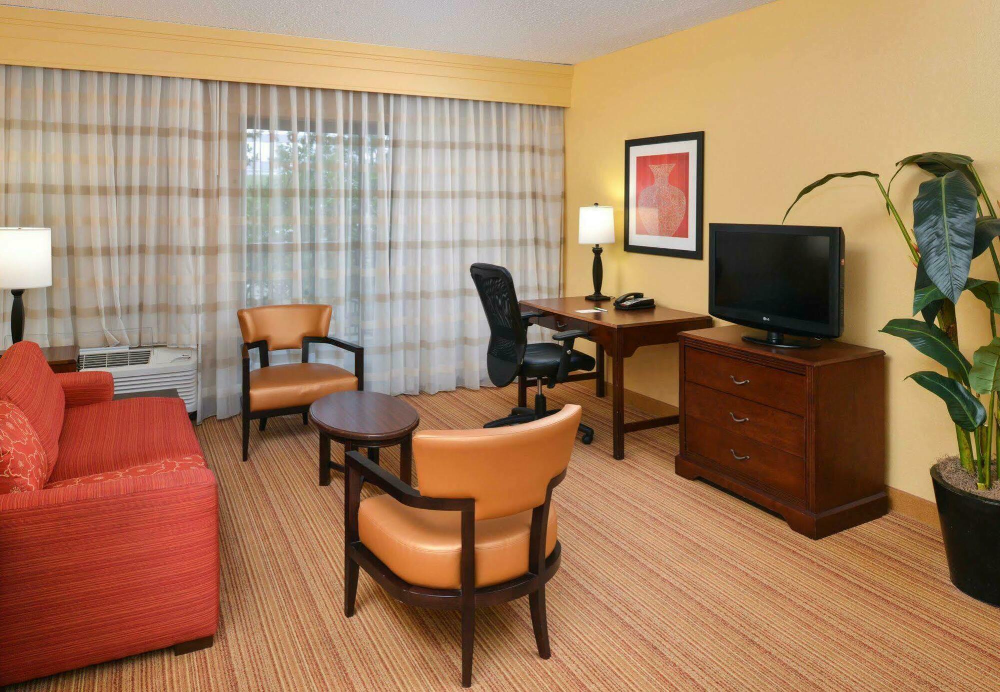 Courtyard By Marriott Rock Hill Hotel Ngoại thất bức ảnh